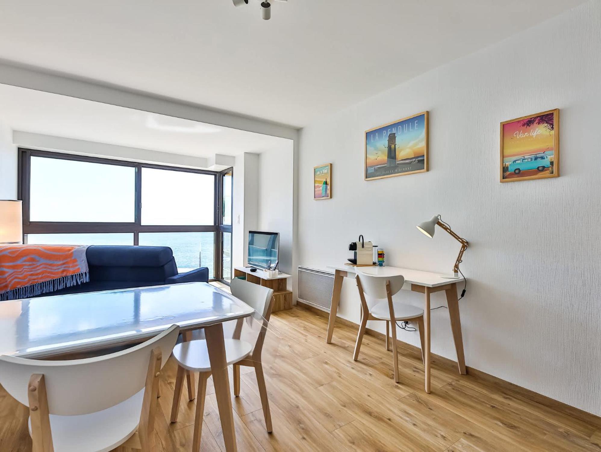 Appartement Au Pied De La Plage, Vue Imprenable Sur La Mer لي سابلِ دولونْ المظهر الخارجي الصورة
