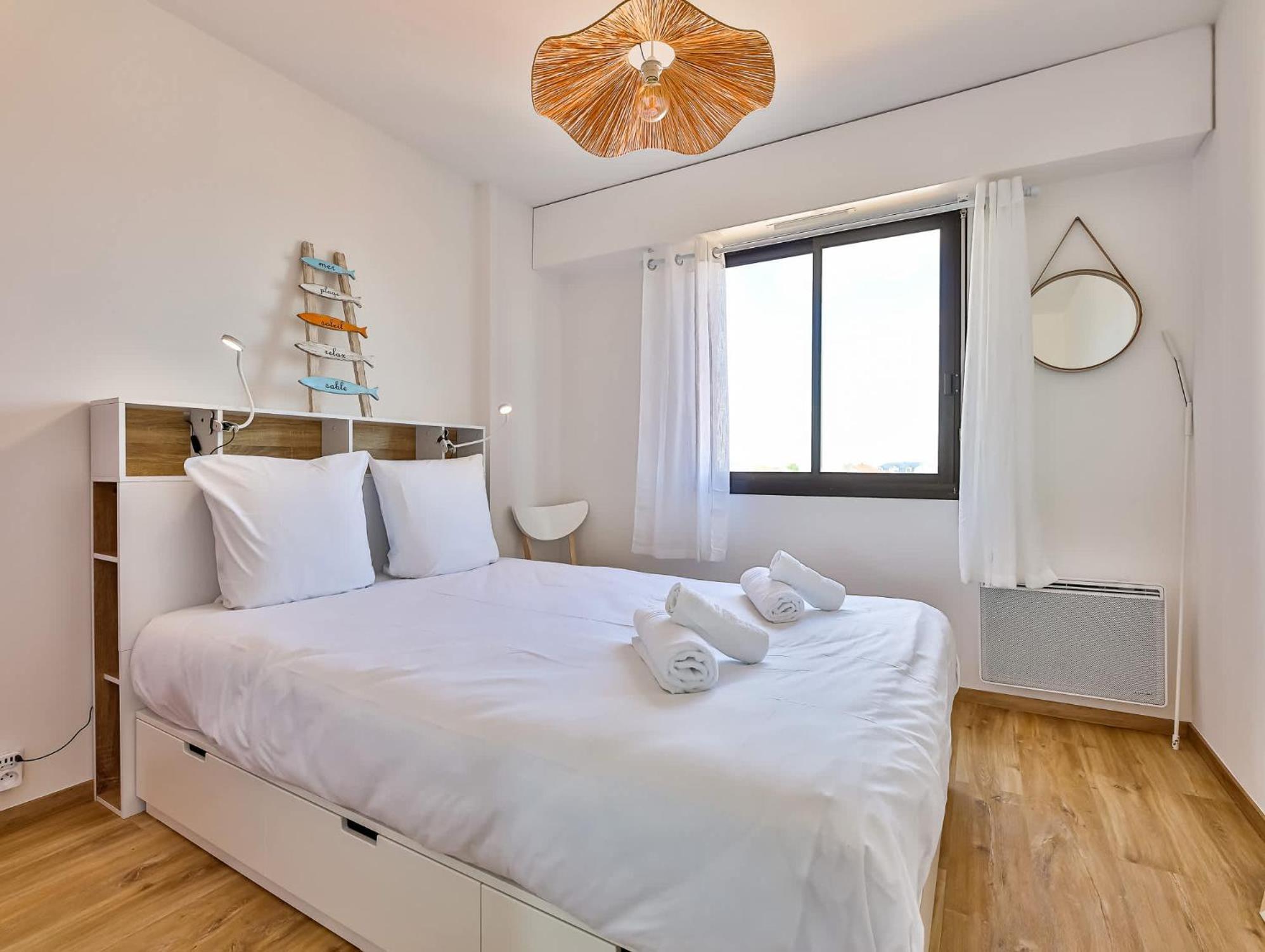 Appartement Au Pied De La Plage, Vue Imprenable Sur La Mer لي سابلِ دولونْ المظهر الخارجي الصورة